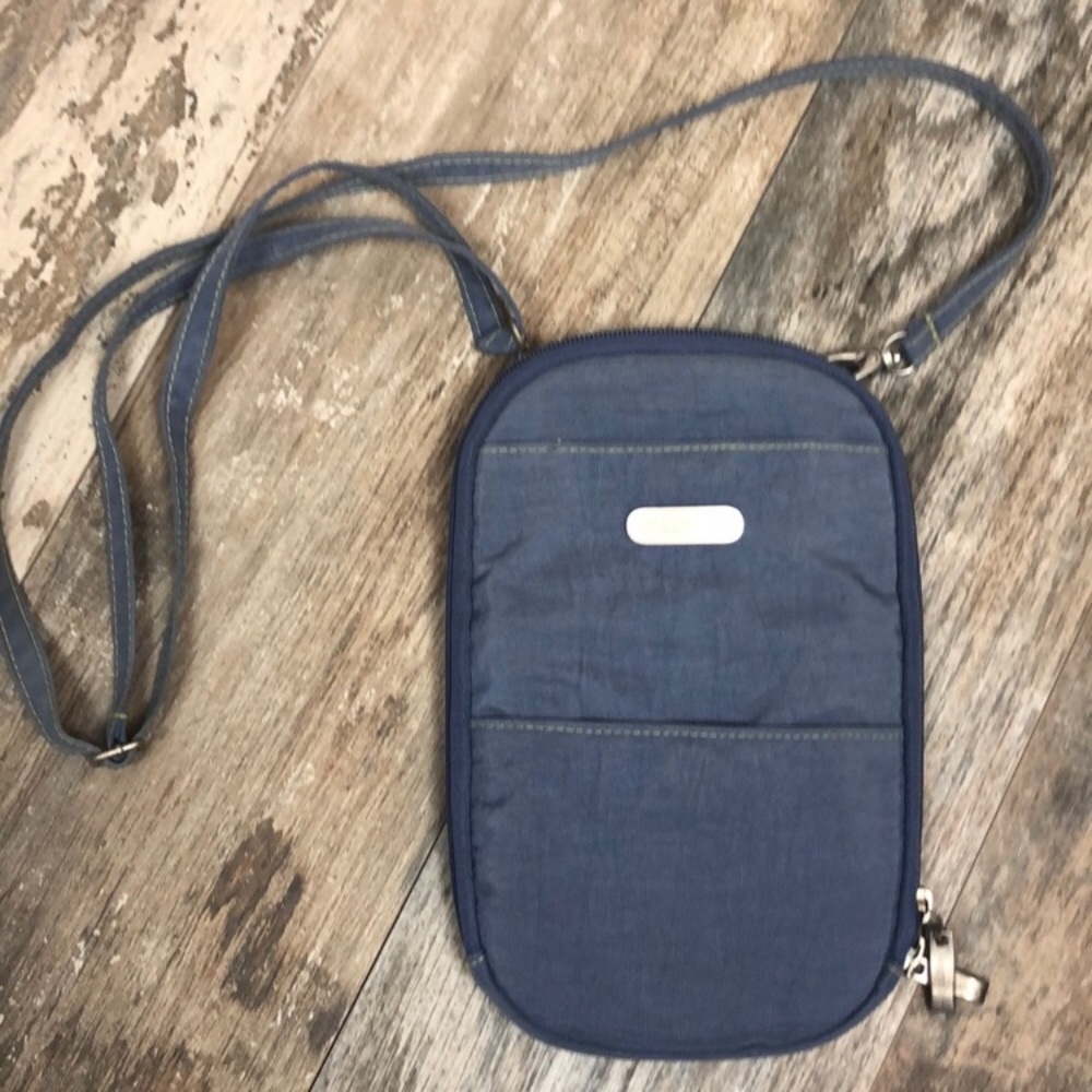 Baggallini Durable Canvas Bag